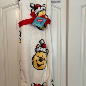 Winnie the Pooh Christmas throw